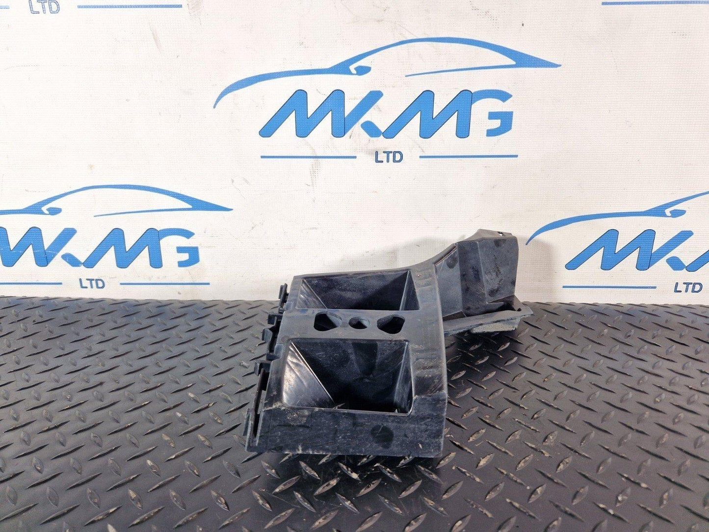 16-19 MERCEDES BENZ GLE W166 REAR LEFT BUMPER BRACKET MOUNT HOLDER A1668805703