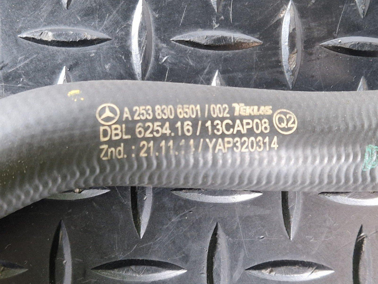 16-22 MERCEDES BENZ X253 GENUINE COOLANT HOSE PIPE LINE A2538306501 A2538305800