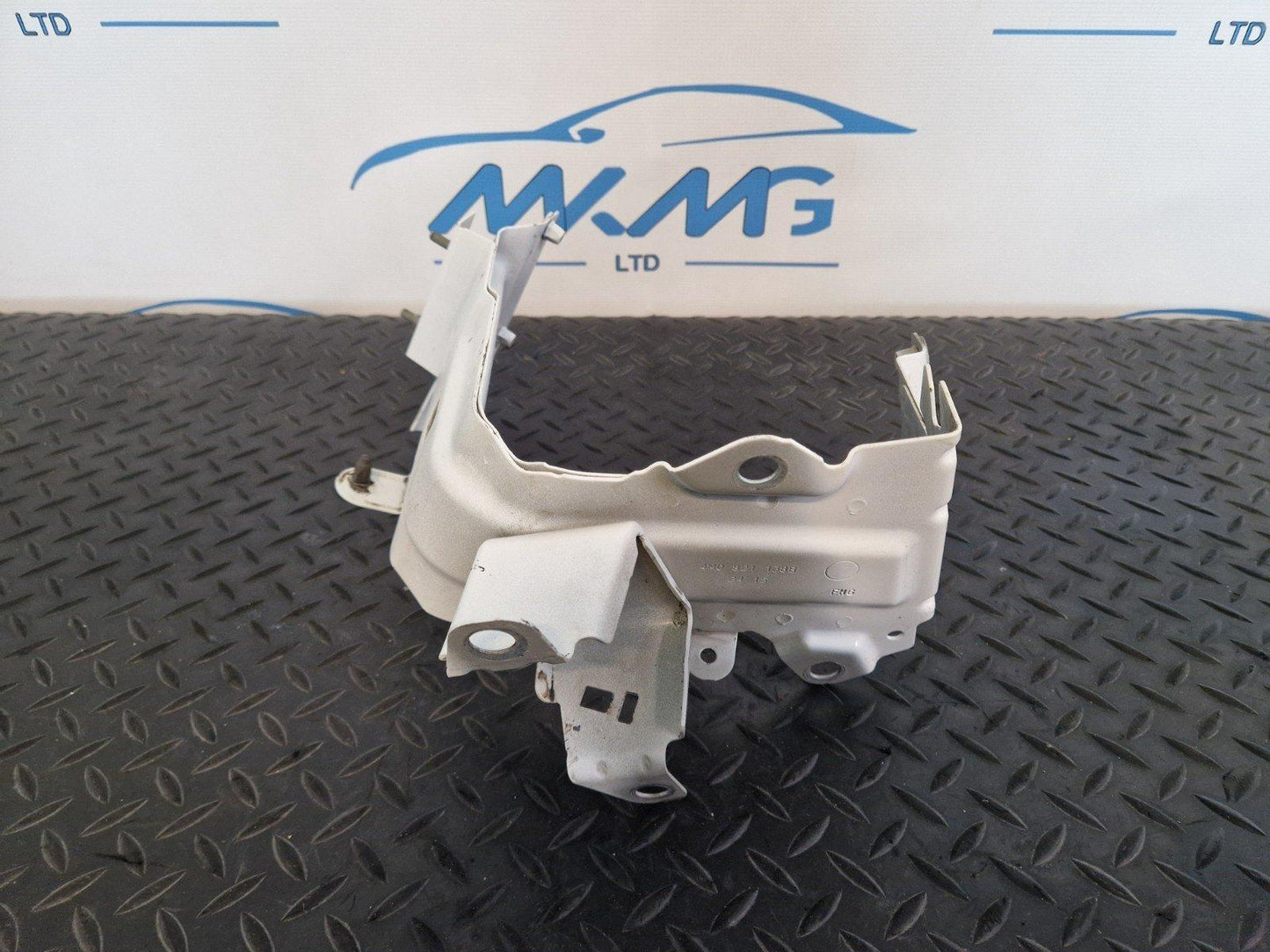 16-20 AUDI Q7 4M GENUINE FRONT RIGHT O/S FENDER WING PANEL HOLDER C9A 4M0821138B