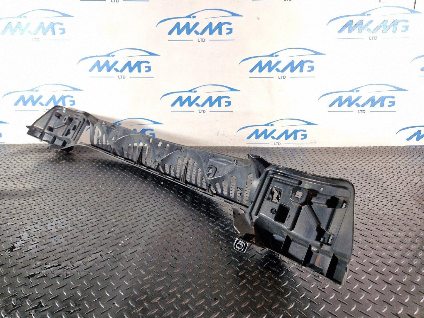 11-18 BMW 6 SERIES F13 REAR BUMPER MOUNT BRACKET CENTRE MIDDLE 7223161
