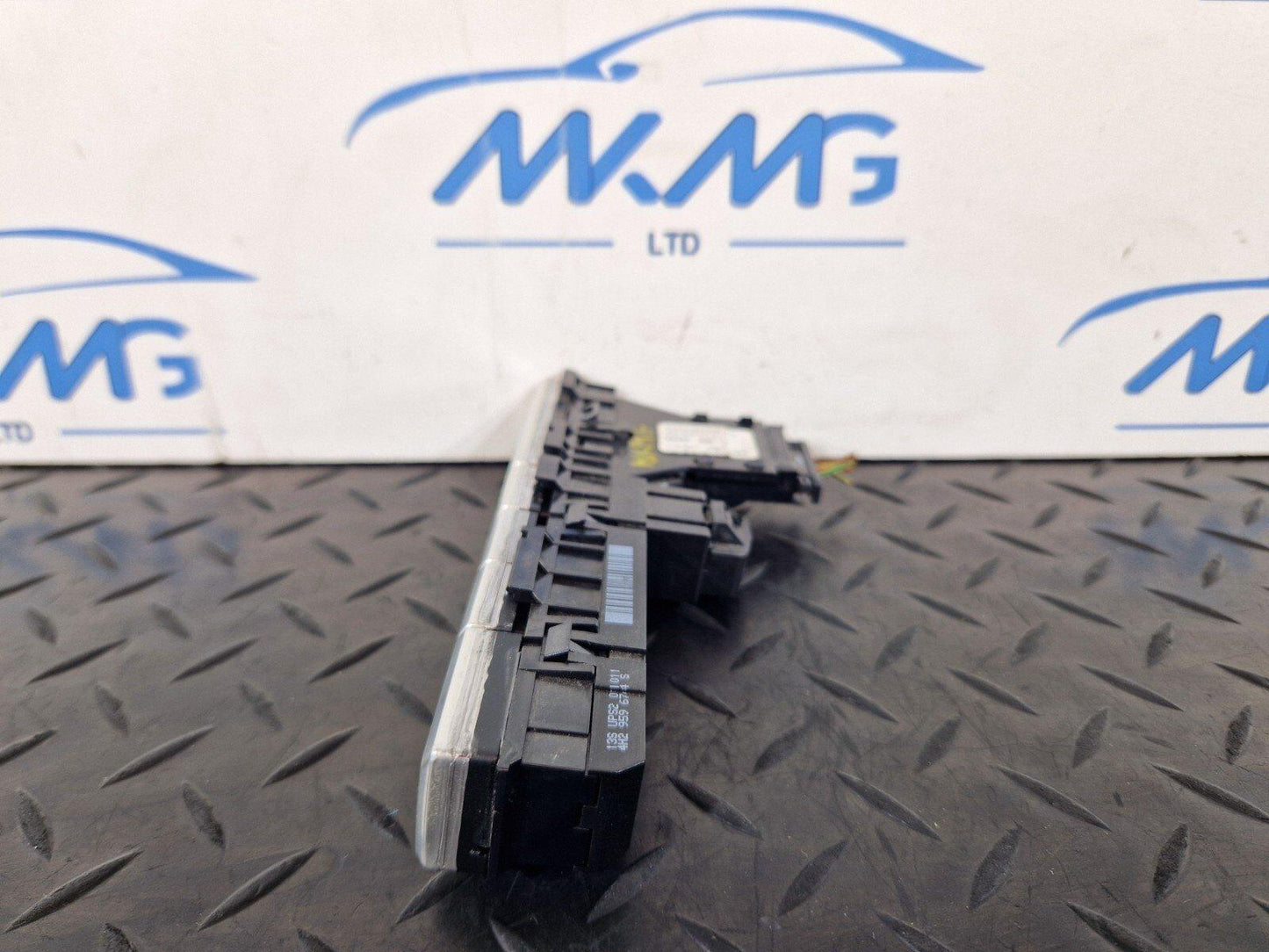 10-17 AUDI A8 4H PDC PARKING DISTANCE SENSOR CONTROL SWITCH 4H2959614S 4H0820911