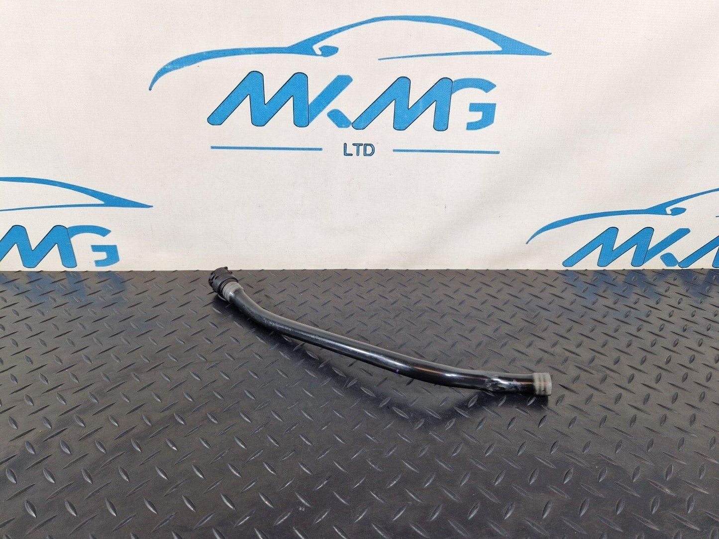 18-ON MERCEDES BENZ A CLASS W177 GENUINE LEAD WATER HOUSE A1775011301