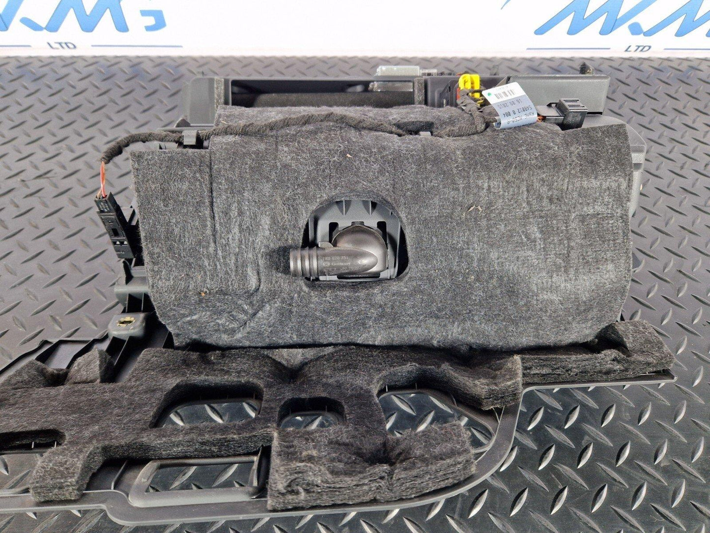 16-19 AUDI A4 B9 GENUINE DASHBOARD GLOVE BOX 8W2857035