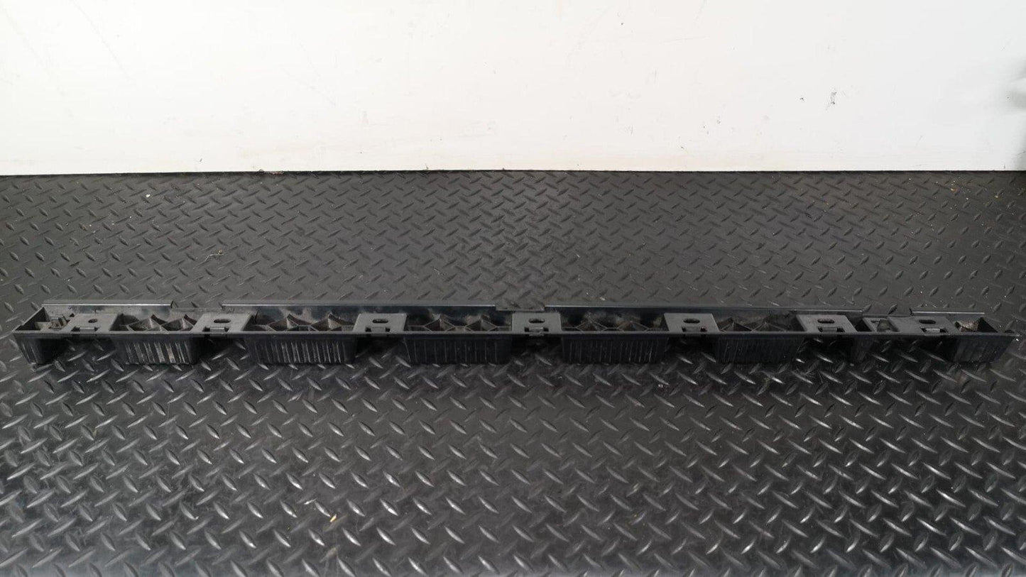 GENUINE BMW X1 XDRIVE E84 DRIVER SIDE RIGHT SKIRT MOUNTING BRACKET 2991494