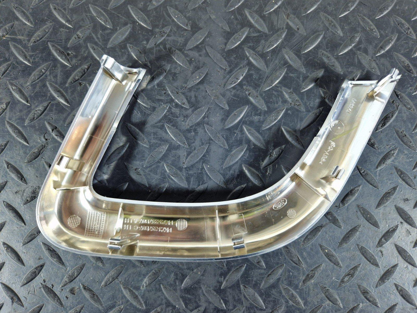 14-19 LAND ROVER L550 GENUINE N/S/F FRONT LEFT DOOR PANEL TRIM FK72237B07A