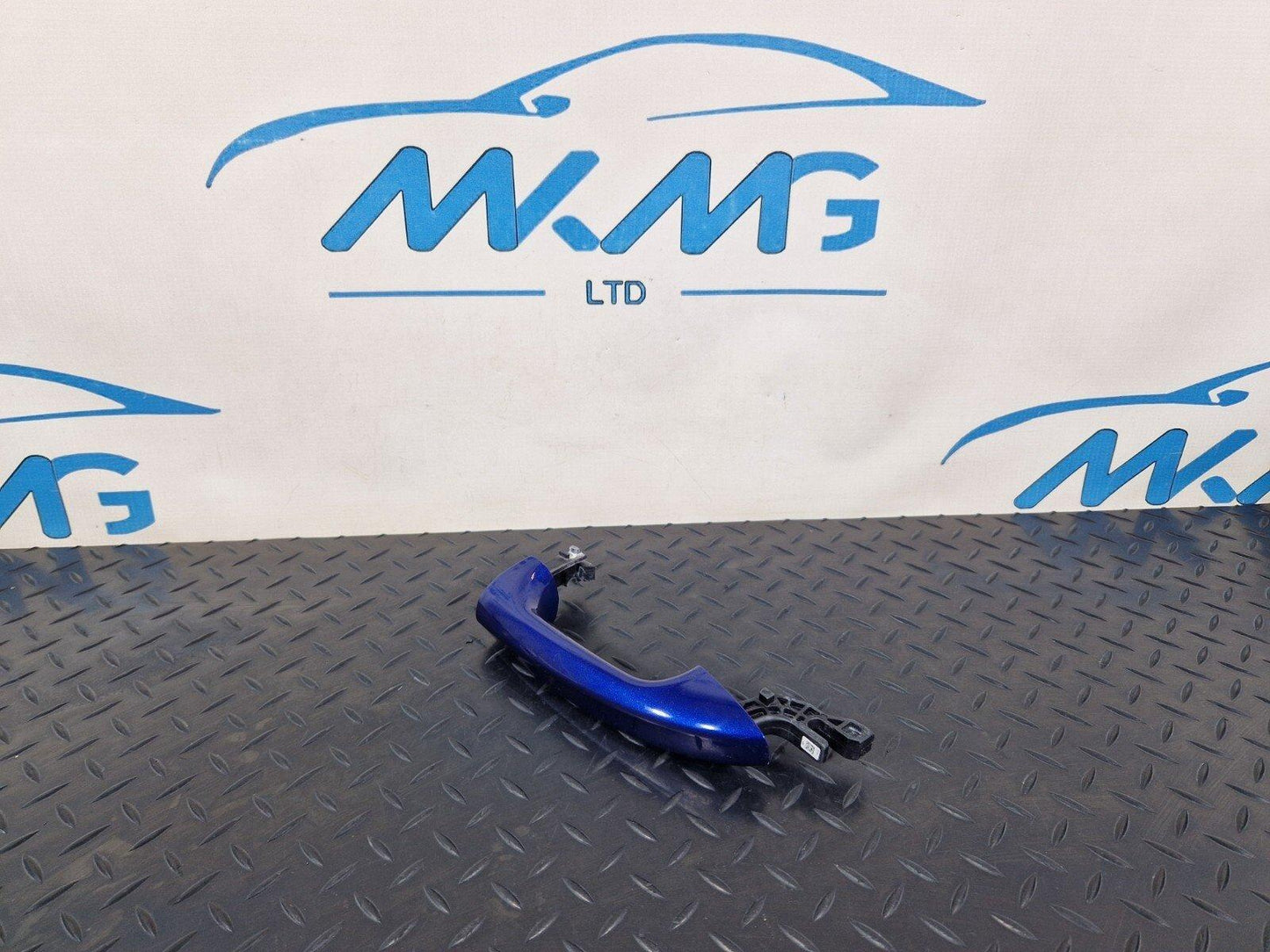 14-21 MERCEDES BENZ C200 W205  REAR DRIVER SIDE DOOR HANDLE IN BRILLIANT BLUE