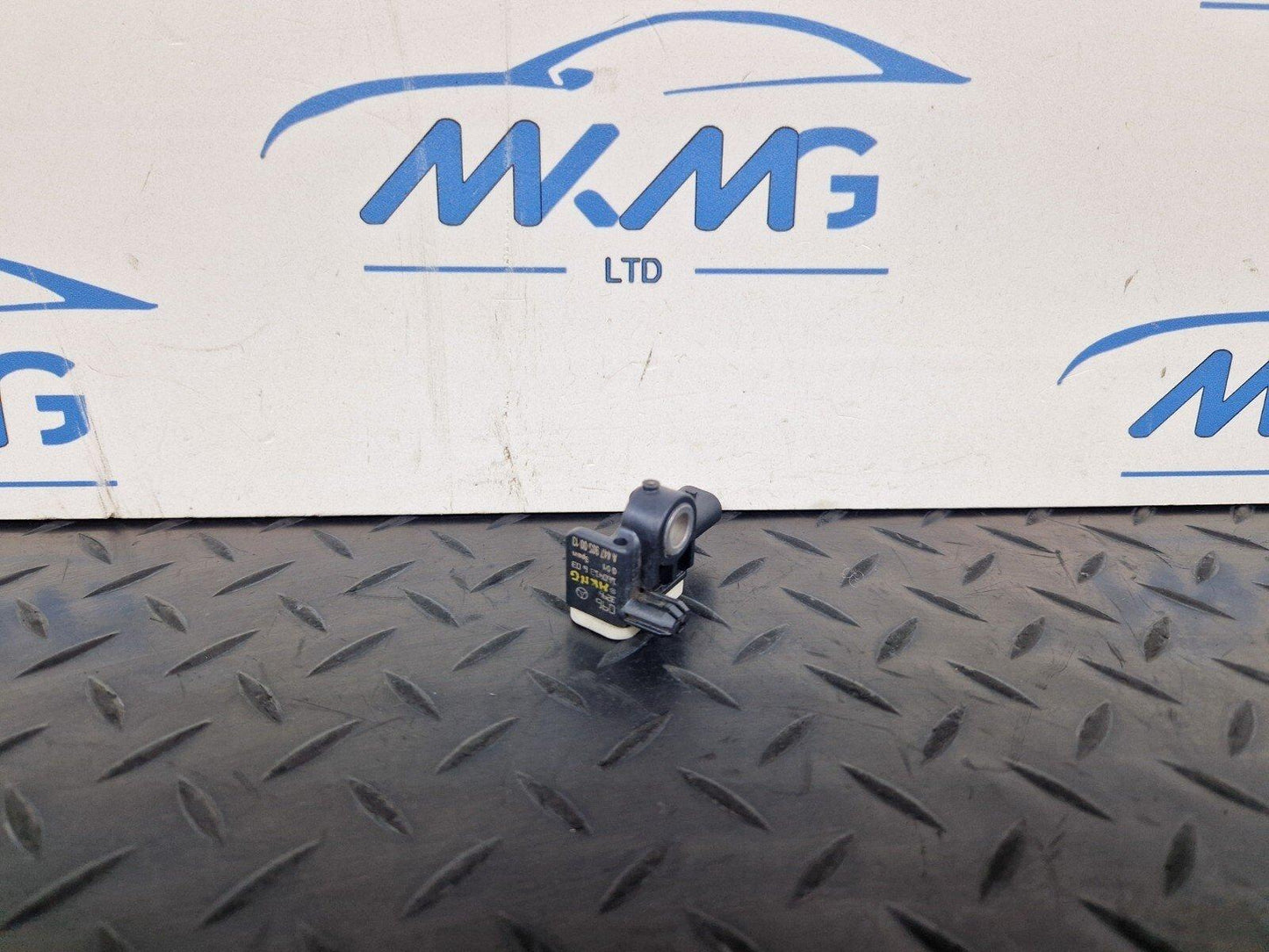 14-23 MERCEDES BENZ VITO W447 LOWER B-PILLAR AIRBAG CRASH SENSOR A4479050013