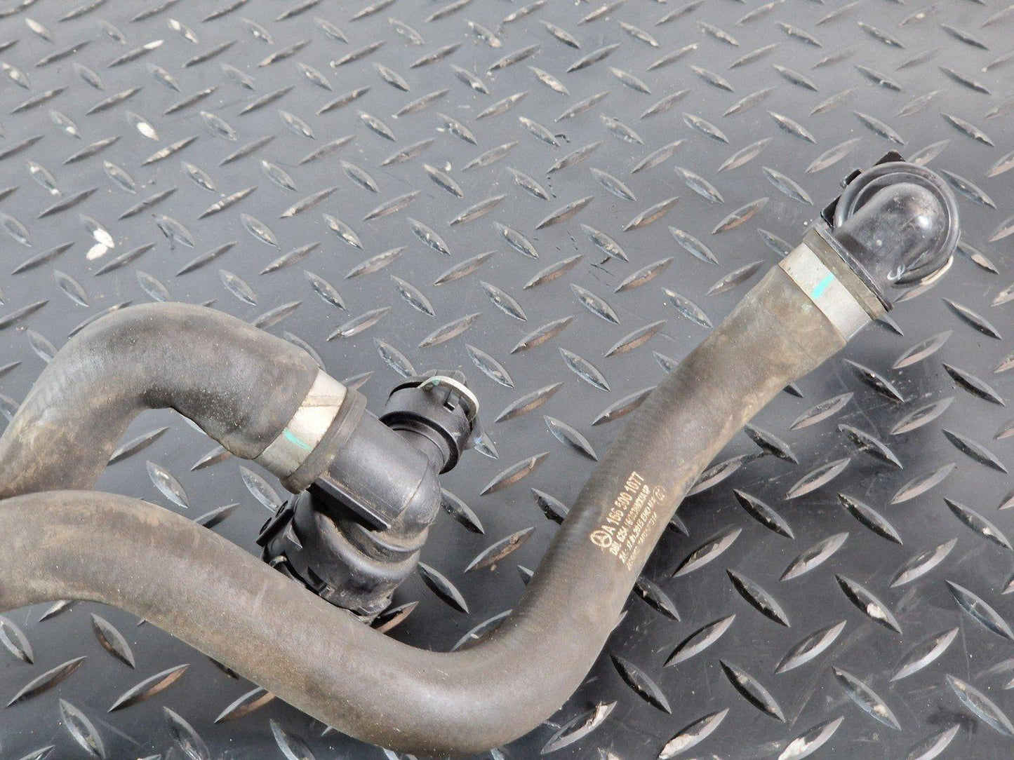 16-19 MERCEDES BENZ GLE W166 BATTERY COOLANT HOSE A1665001077