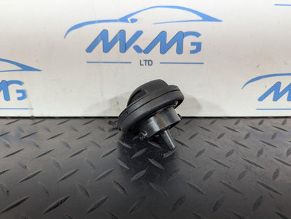 10-17 AUDI A8 4H GENUINE TANK CAP CLOSURE FUEL