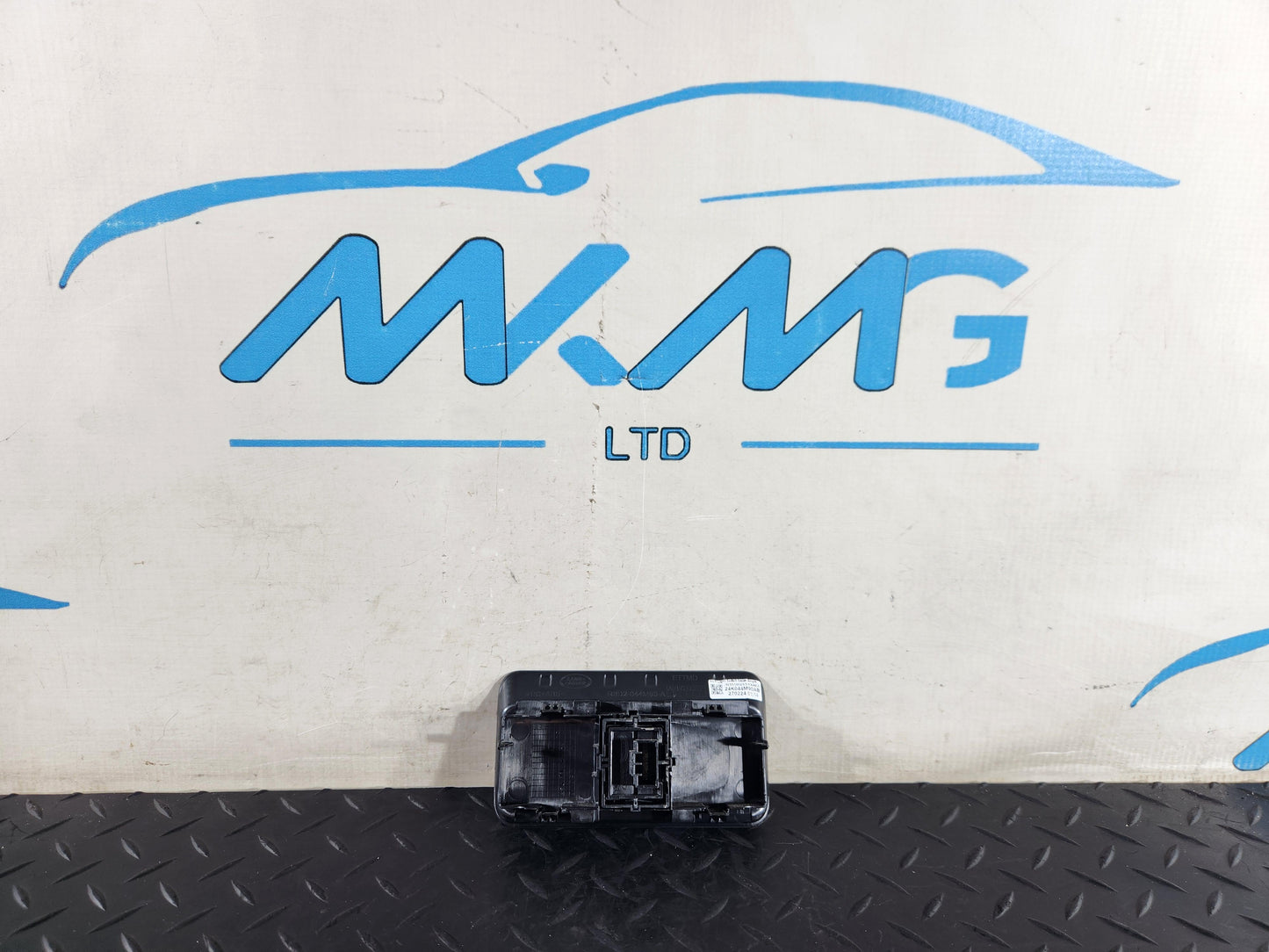 Land Rover Range Rover Evoque L551 SUV Boot Release Switch Button R8D2-044M90-A
