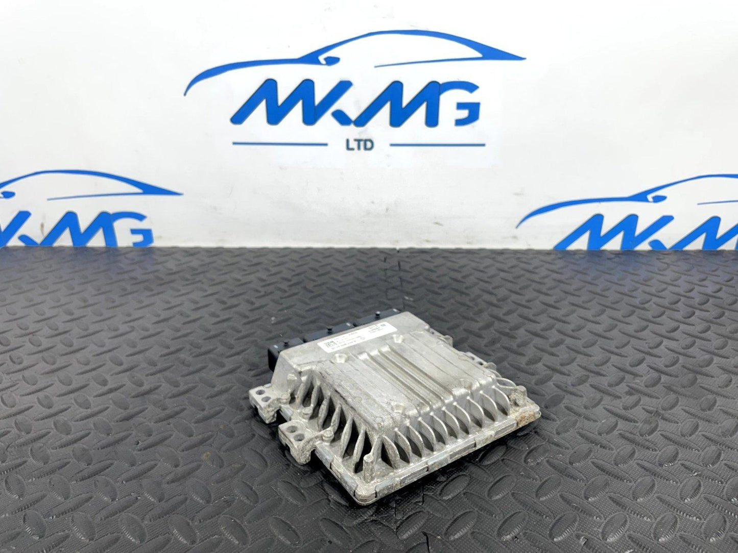 12-18 MERCEDES A-CLASS W176 GENUINE ENGINE ECU 1.5 CDI OM607 A6079002000