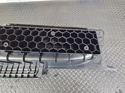18-ON MERCEDES BENZ SPRINTER W907 W910 SIDE STEP TRIM LEFT SIDE A9106860100