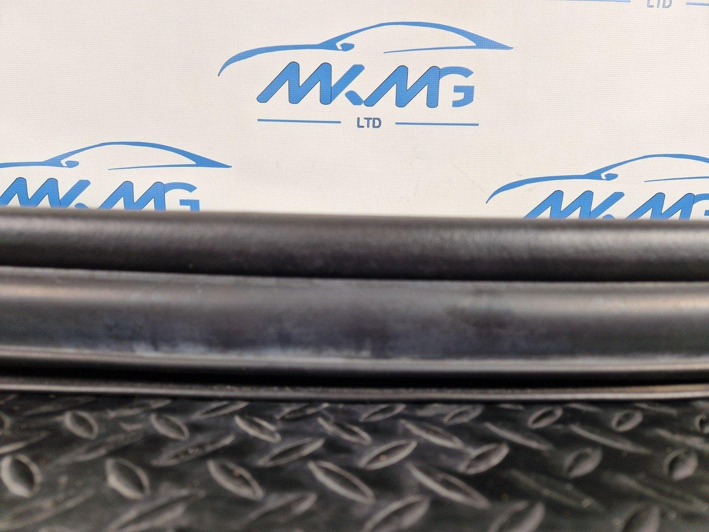 11-19 MERCEDES BENZ ML W166 ENGINE COMPARTMENT RUBBER SEAL A1668870098