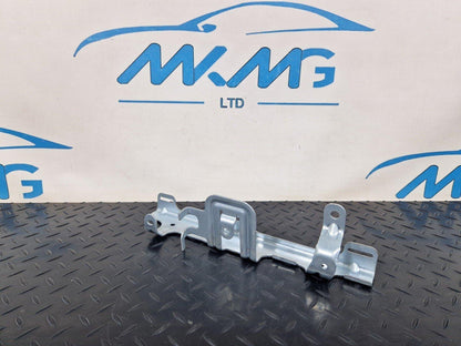 14-21 MERCEDES BENZ C200d W205 GENUINE RIGHT SIDE O/S BOOT BRACKET A2056914400