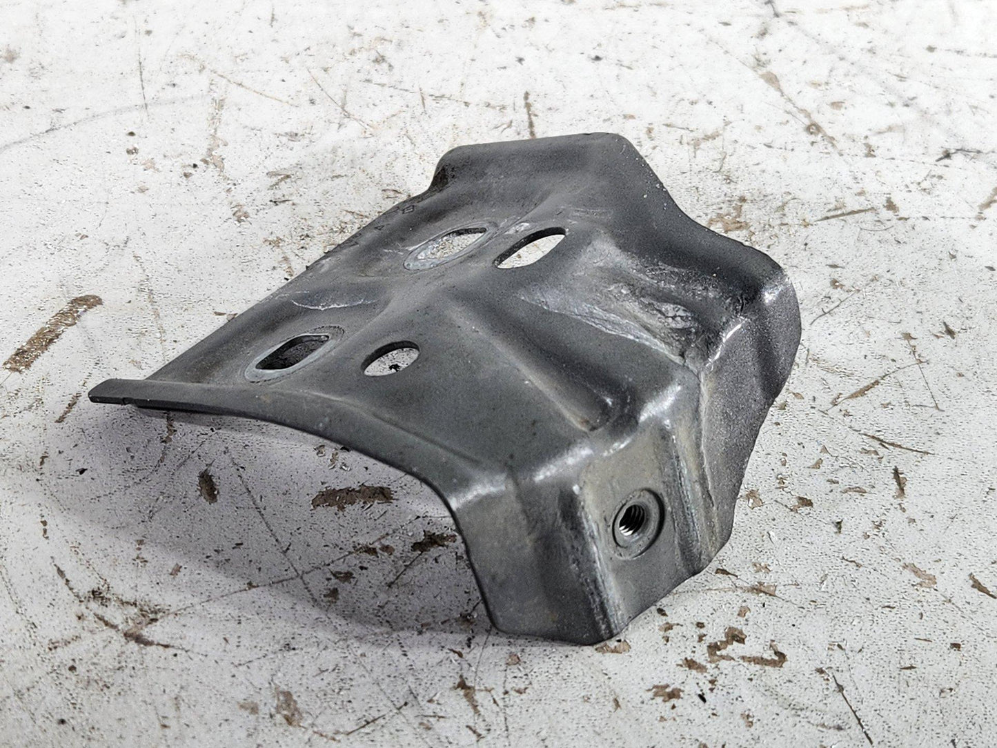 Mercedes B-Class W247 Genuine Front Right O/S Driver Wing Bracket A2478801200