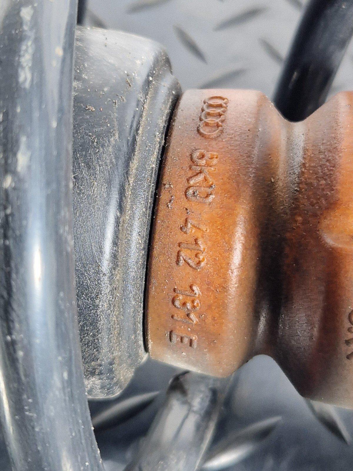 16-19 AUDI A4 B9 AVANT ULTRA SE GENUINE FRONT RIGHT O/S SHOCK ABSORBER 8W0031T