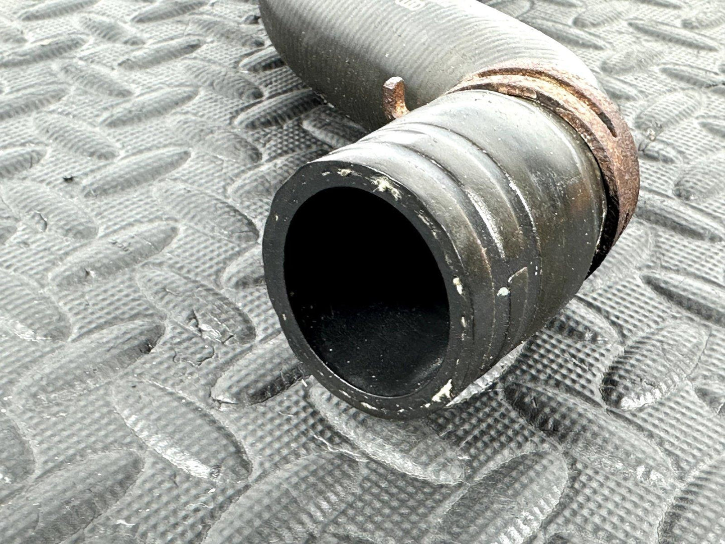 16-19 AUDI A4 B9 GENUINE 1.4 TFSI CVNA ENGINE WATER COOLANT PIPE HOSE 8W0122101K