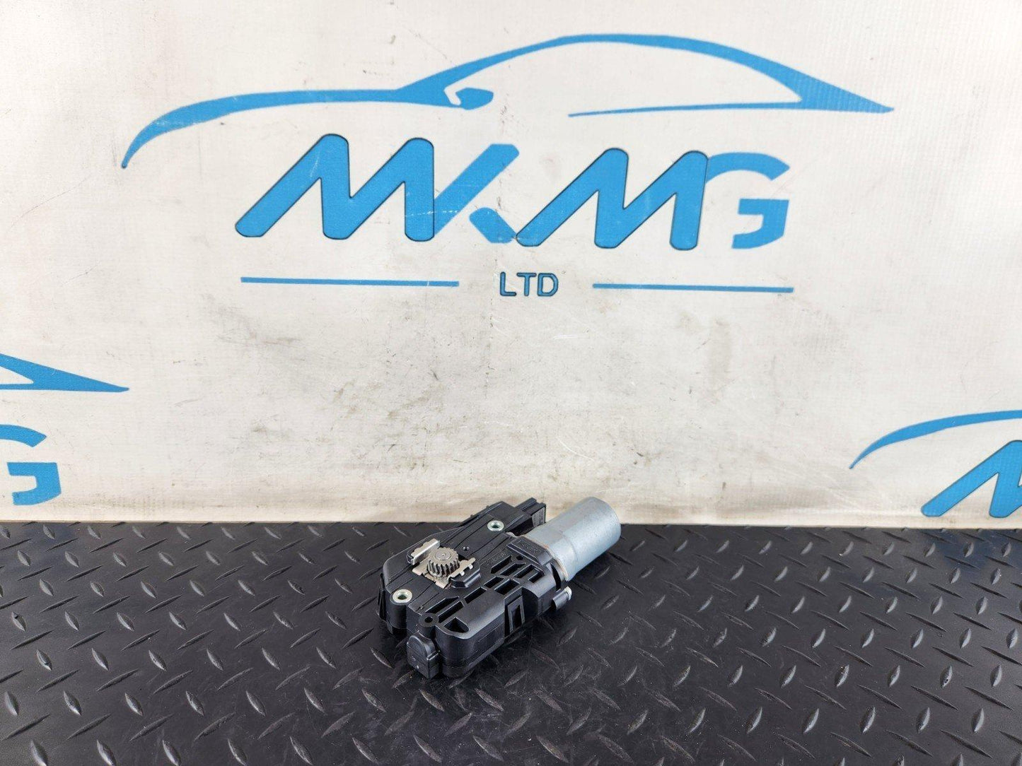 19-ON MERCEDES BENZ B CLASS W247 PANORAMIC SUNROOF MOTOR A2139067003