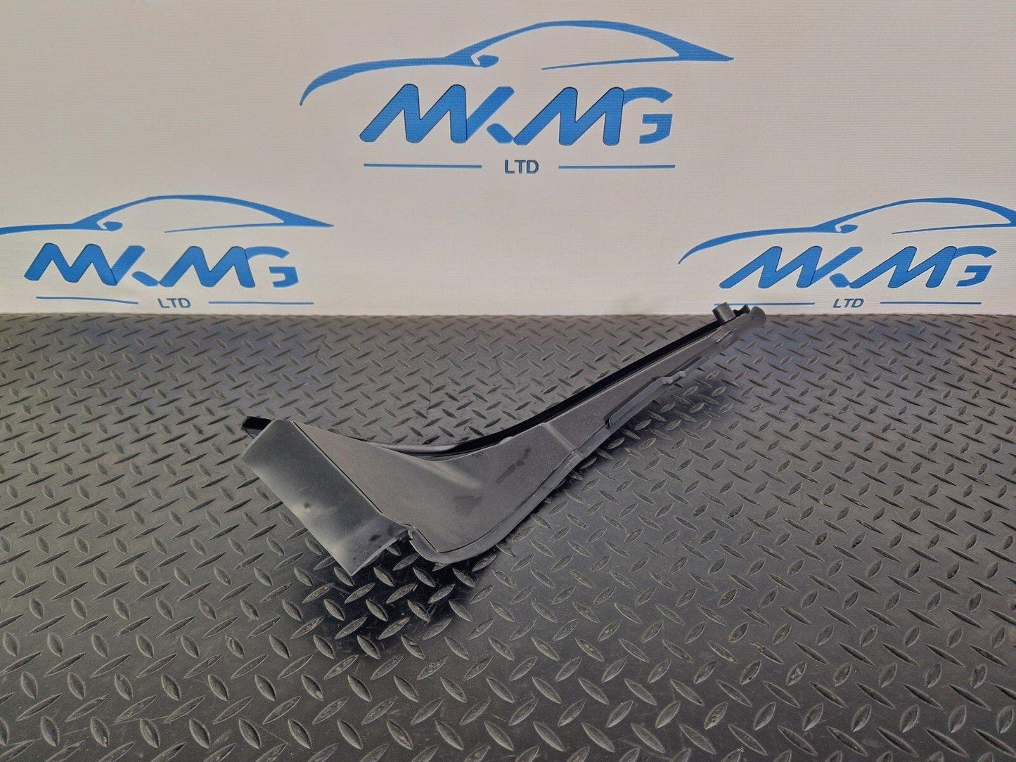 14-21 BMW 2 SERIES 218d GRAN TOURER F46 LEFT N/S FENDER INNER SEAL 51767300517