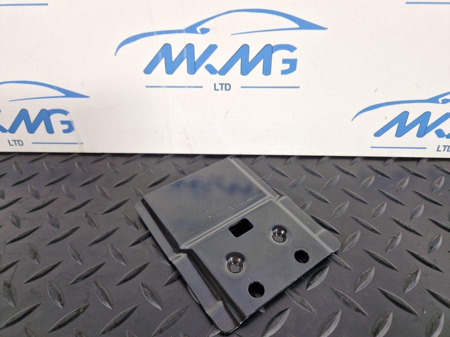 16-23 AUDI S5 A5 S-LINE GENUINE BRACKET MOUNT PLATE 8W0863253