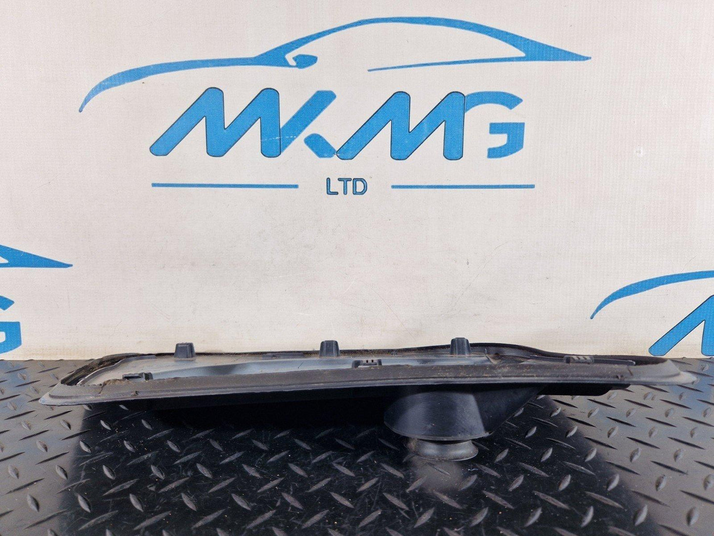11-19 MERCEDES BENZ ML W166 GENUINE RIGHT O/S BONNET GRILLE FRAME A1668801205