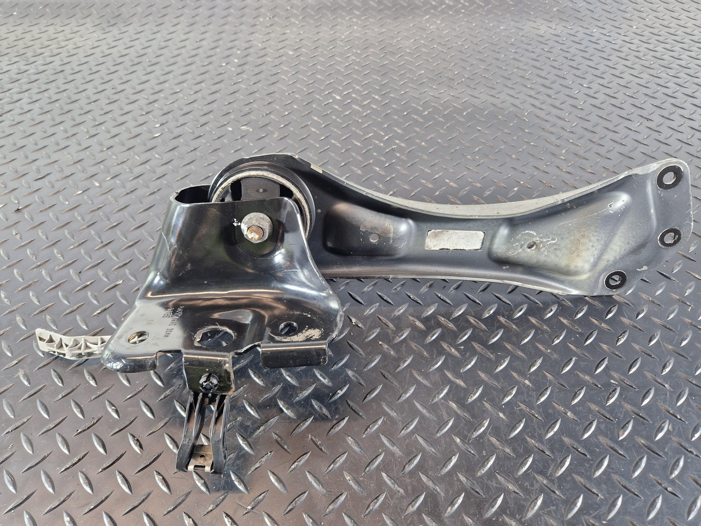 2019 -Mercedes B200d B-Class W247 Rear Right Control Arm A1773523200 A2473520800