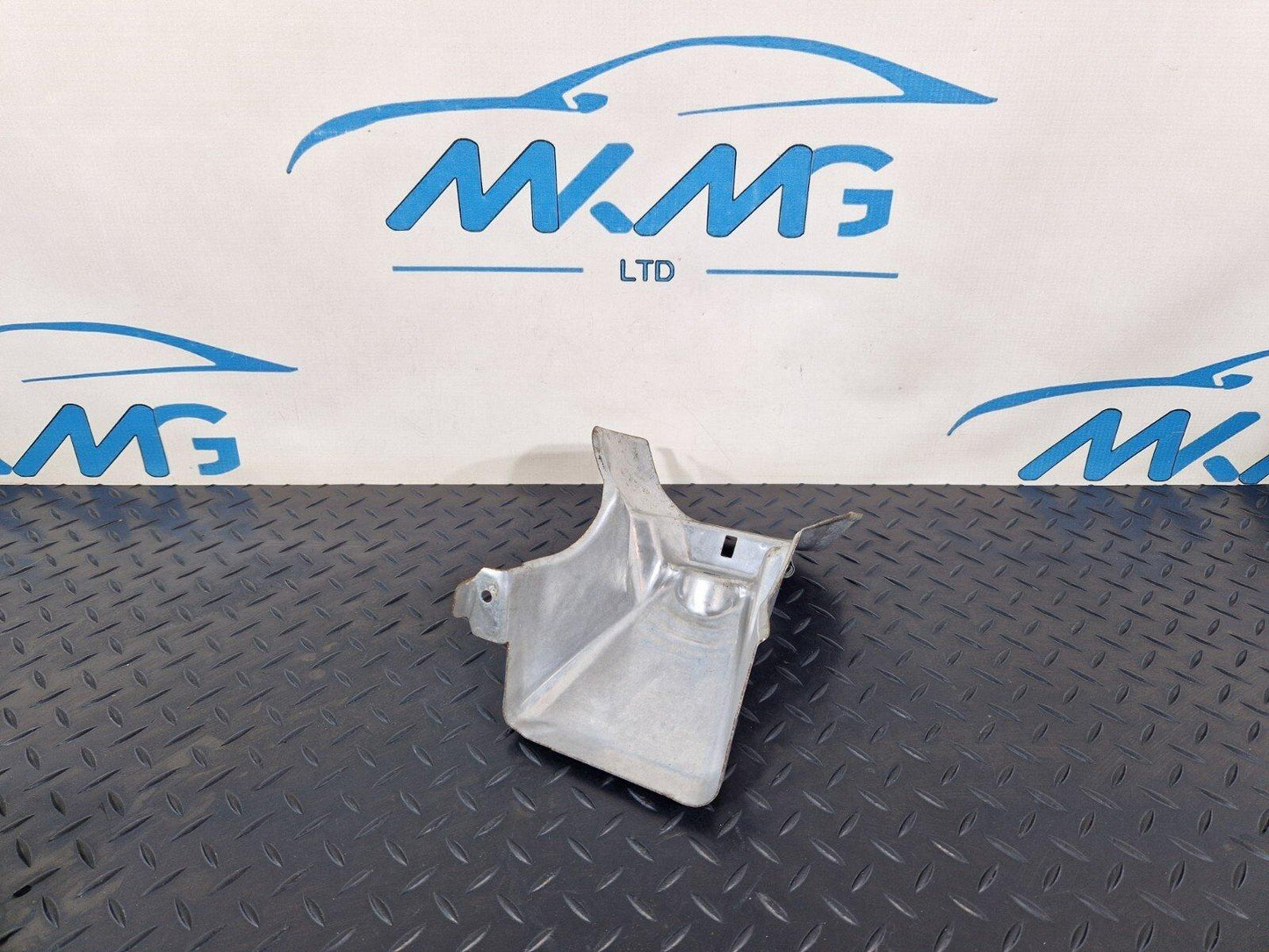 14-21 MERCEDES BENZ C200 W205 OEM ENGINE MOUNT COVER A2052400345