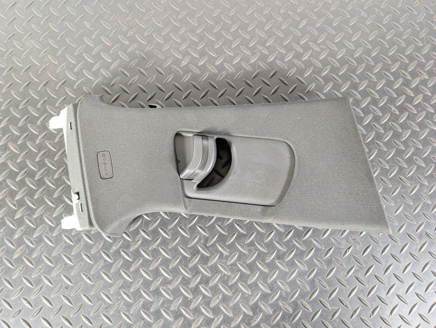 16-19 AUDI A4 B9 GENUINE RIGHT O/S DRIVER SIDE B-PILLAR TRIM COVER 8W0867244E