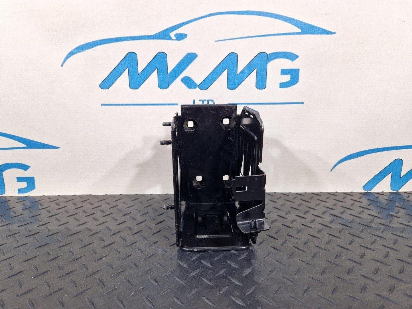14-23 MERCEDES BENZ VITO W447 GENUINE BATTERY TRAY HOLDER BRACKET A4475402640