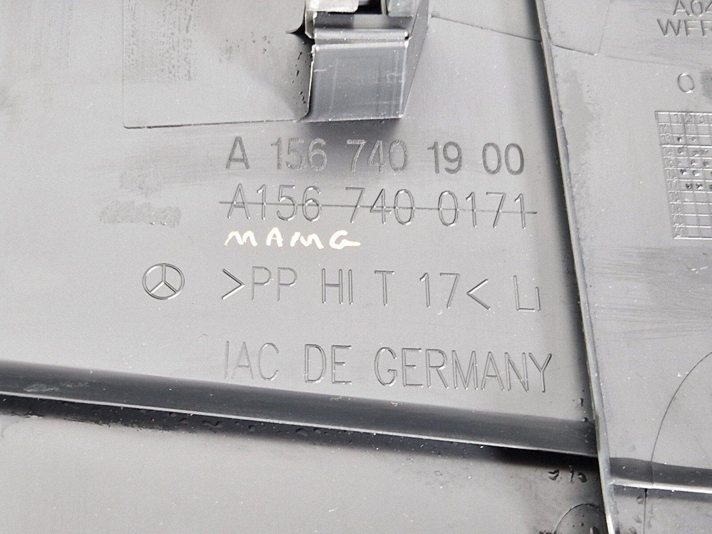 14-20 MERCEDES BENZ GLA 200 X156 TAILGATE COVER TRIM LEFT  A1567401900