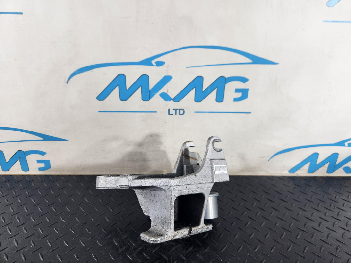 Land Rover Range Rover Evoque L551 SUV Genuine Engine Mount L8D2-6P096-AB