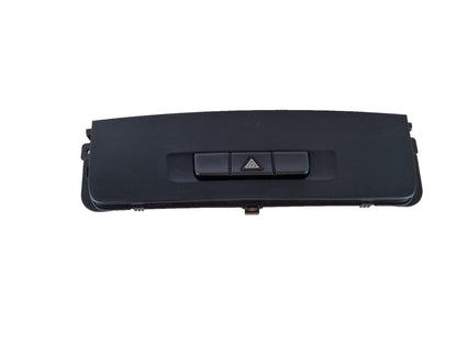 14-23 MERCEDES VITO W447 GENUINE OEM DASH BOARD HAZARD LIGHT PANEL A4479050051
