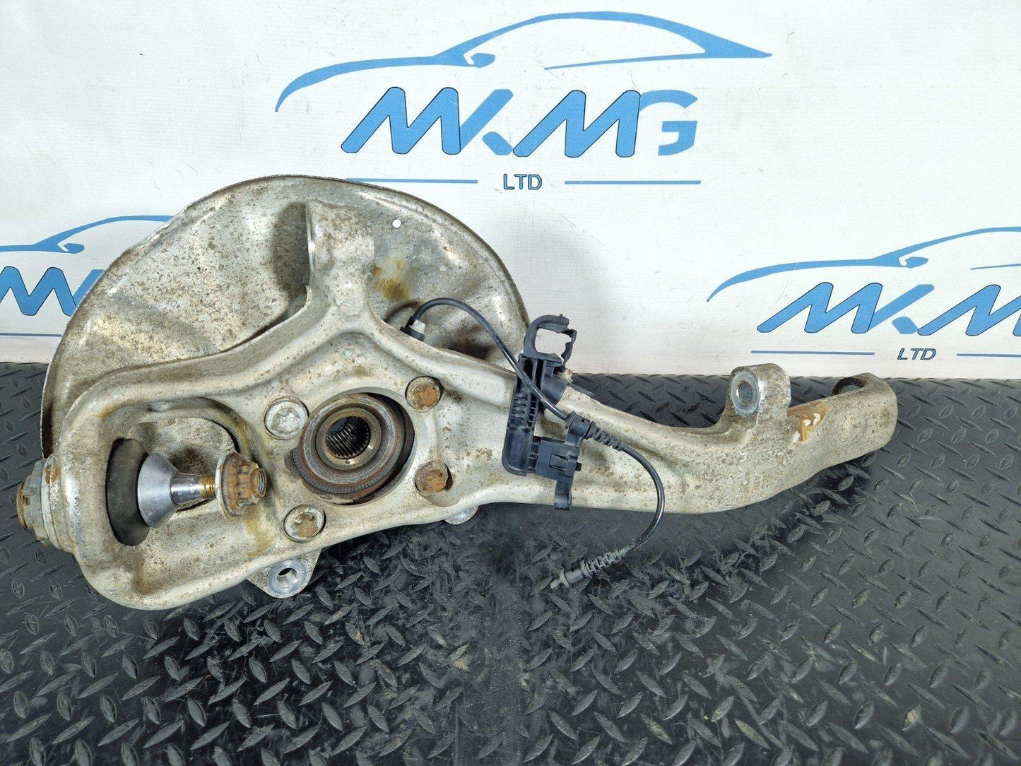 16-19 MERCEDES BENZ GLE W166 OEM GENUINE FRONT RIGHT SIDE WHEEL HUB A1663301020
