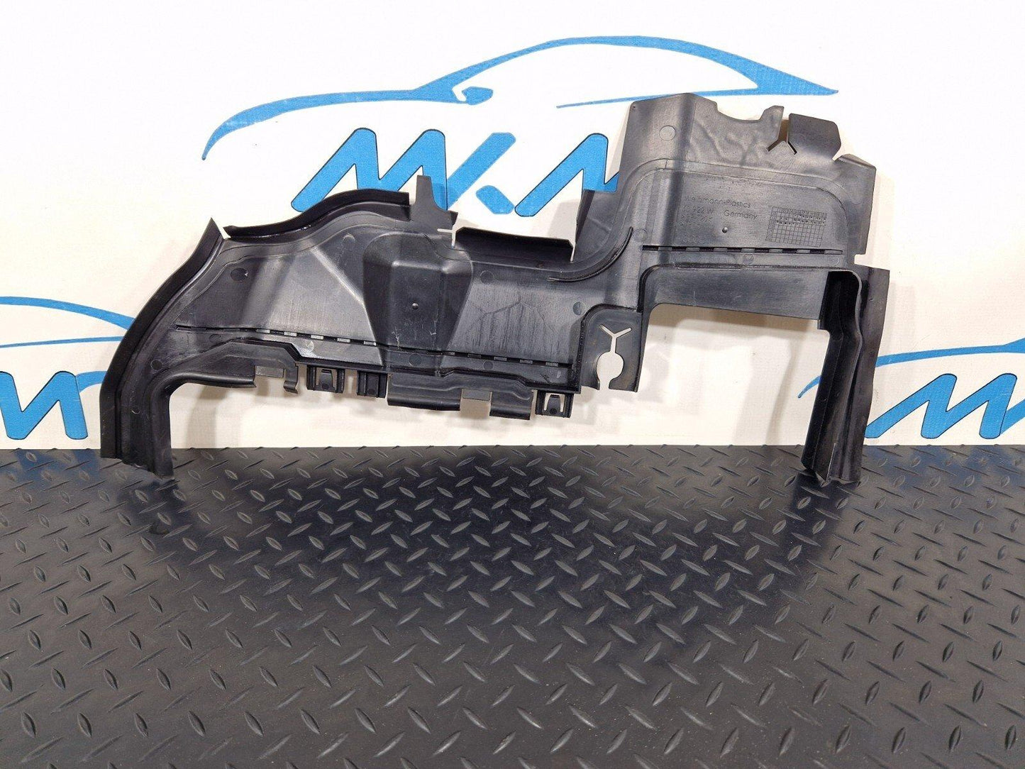 10-18 AUDI A7 4G S-LINE GENUINE FRONT RIGHT RADIATOR AIR DUCT GUIDE 4G8121283AE