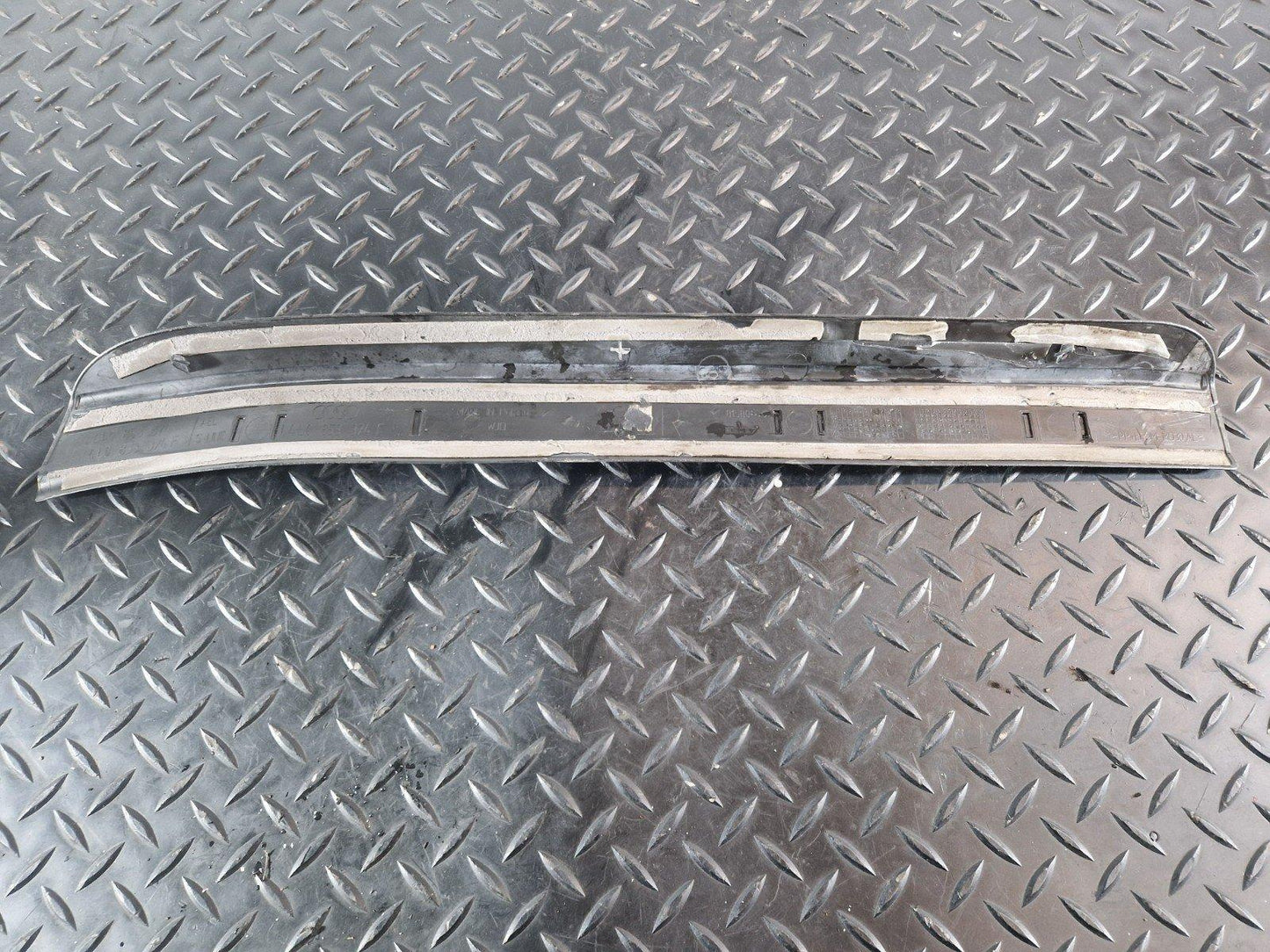 10-15 AUDI Q7 4L GENUINE FRONT RIGHT DRIVER O/S DOOR SILL TRIM STRIP 4L0853374E