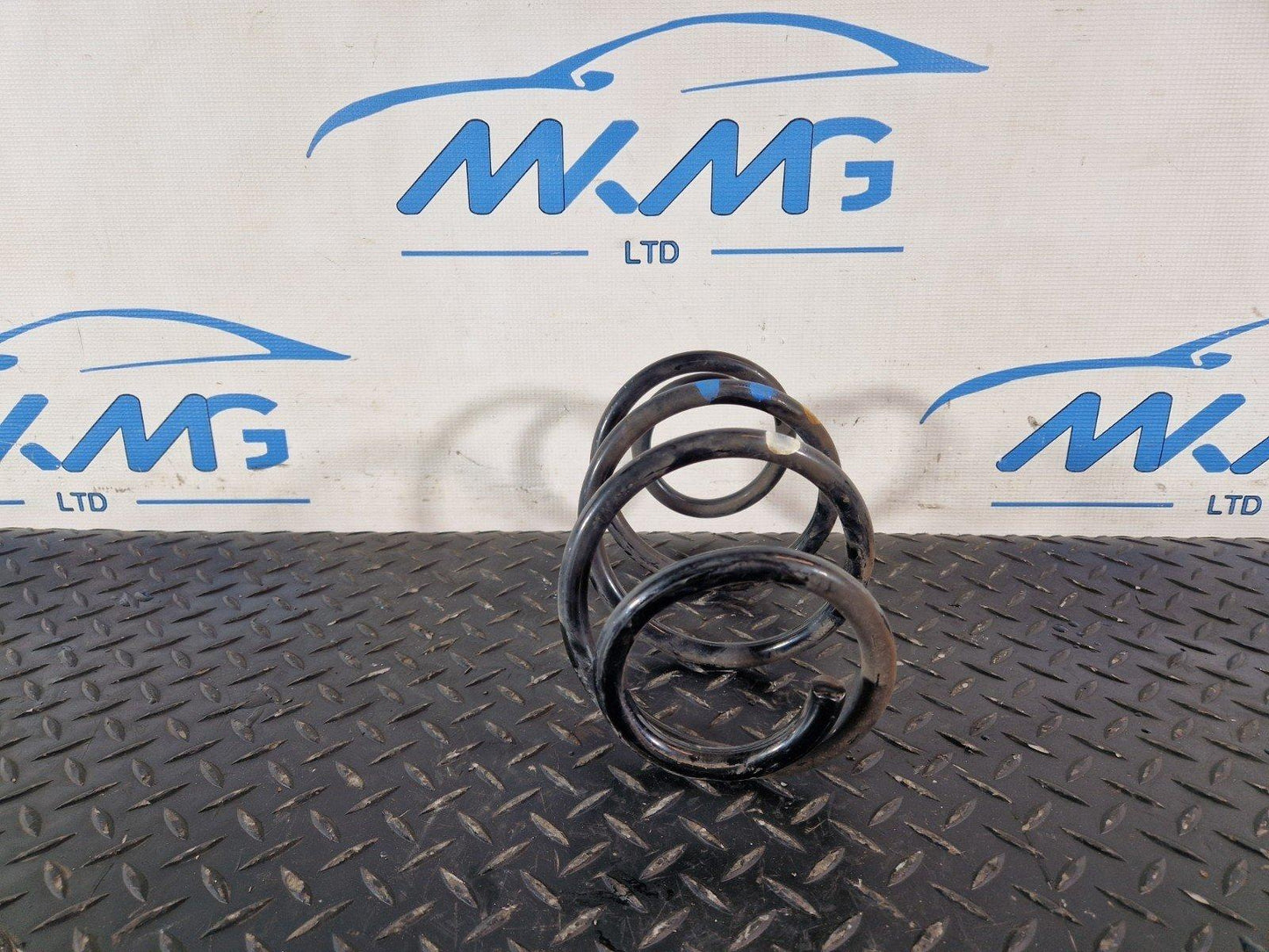 19-ON MERCEDES B CLASS W247 REAR COIL SPRING FITS LEFT & RIGHT A2473241800