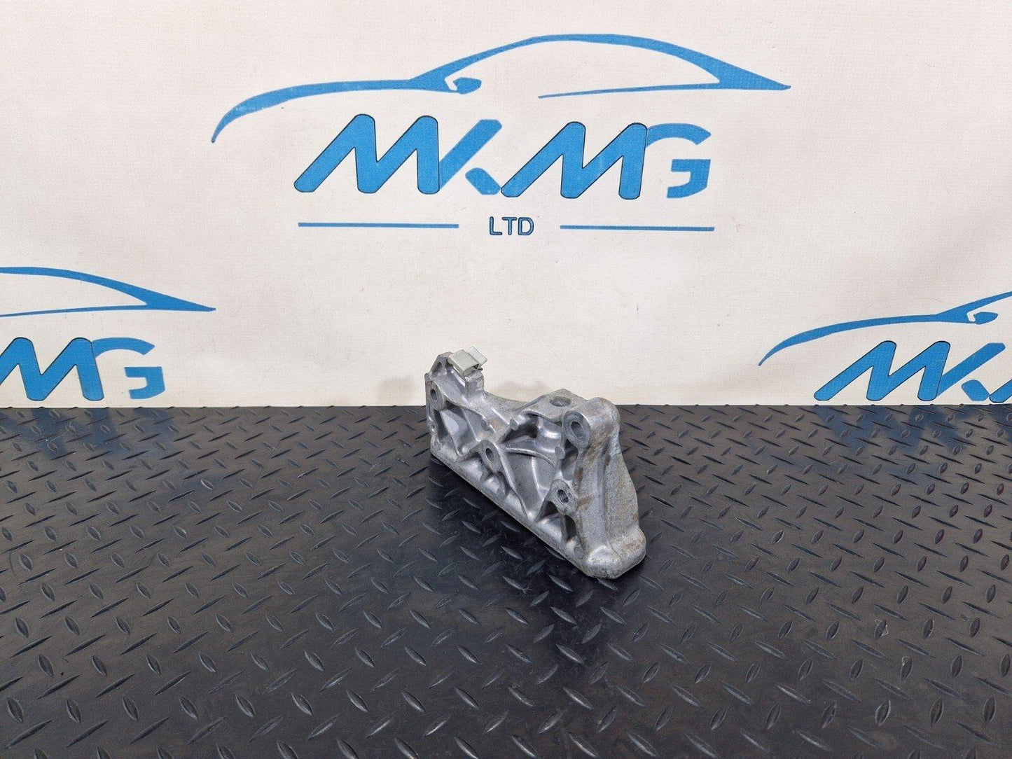 19-ON MERCEDES BENZ A CLASS W177 ENGINE CARRIER BRACKET MOUNT A6542230004