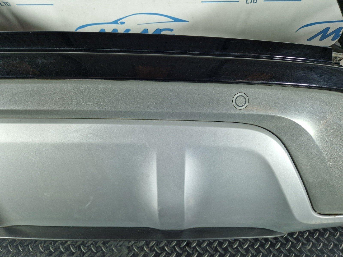 19-ON RANGE ROVER EVOQUE L551 GENUINE COMPLETE REAR BUMPER SANTORINI BLACK 820