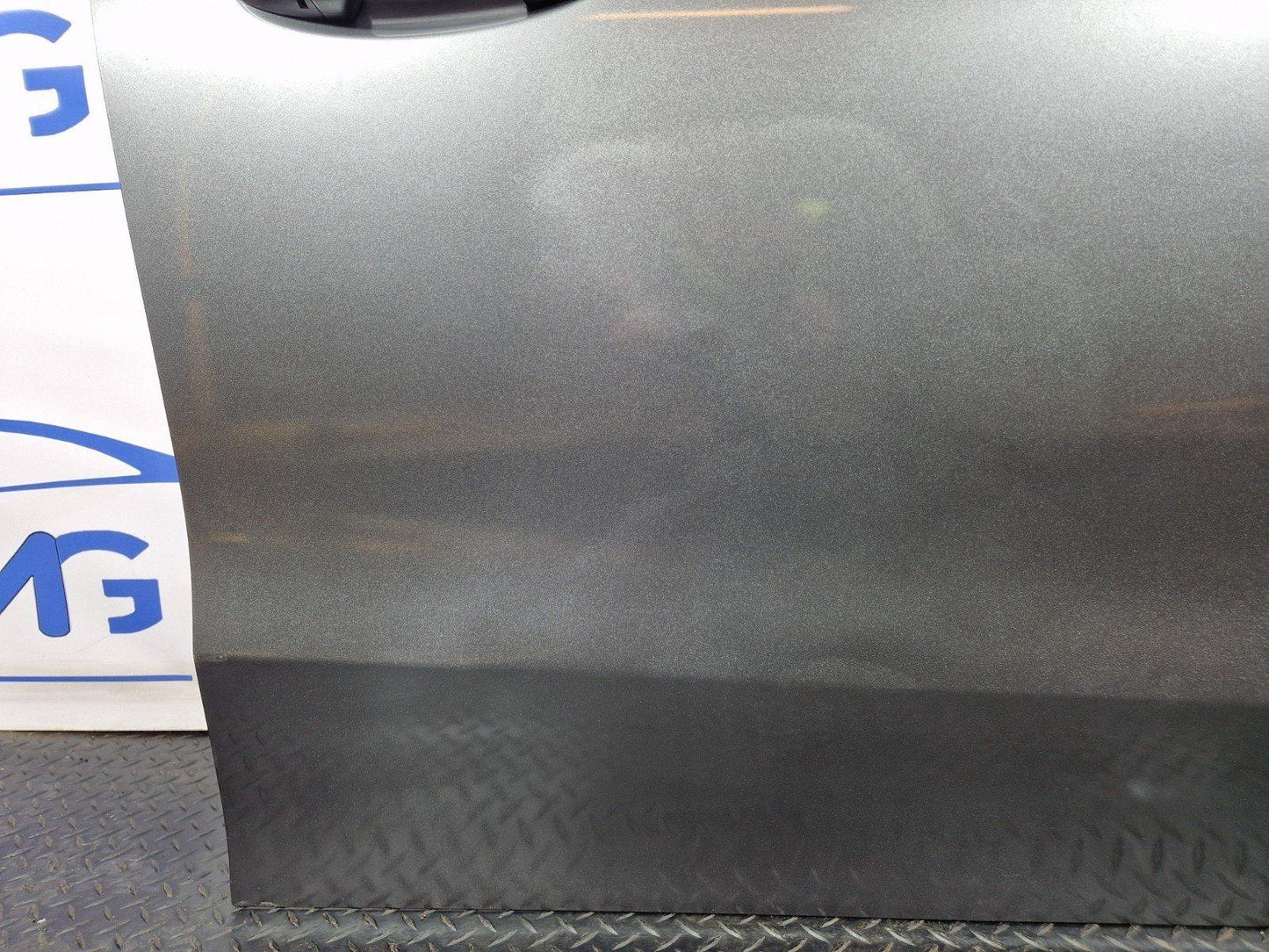 19-ON MERCEDES BENZ B CLASS W247 FRONT RIGHT O/S DRIVER COMPLETE DOOR IN GREY