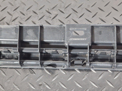 11-18 BMW 6 SERIES F06 SIDESKIRT BRACKET FRONT LEFT PASSENGER SIDE 7276347