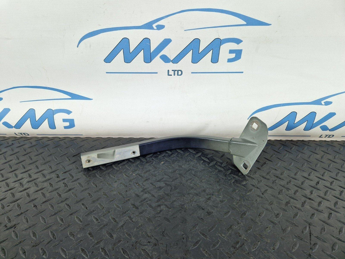10-17 AUDI A8 4H FRONT WING SUPPORT BRACKET N/S PASSENGER SIDE LEFT 4H0821395