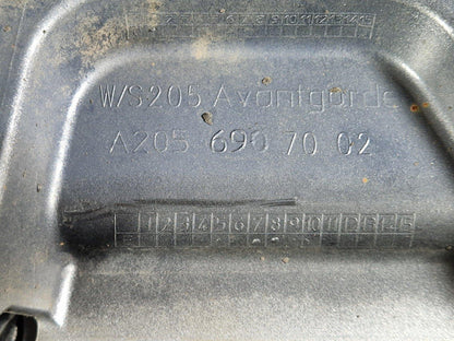 14-21 MERCEDES BENZ W205 RIGHT O/S SKIRT IN SILVER 792 A2056907002 A2056907202