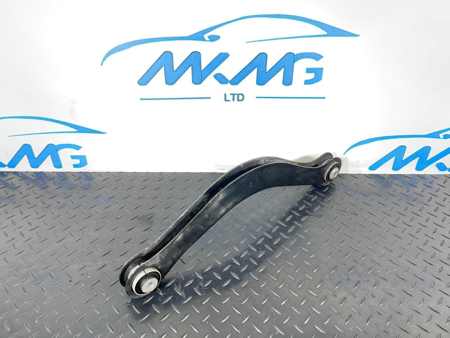 16-19 AUDI A4 B9 S-LINE QUATTRO WISHBONE UPPER CONTROL ARM REAR RIGHT 8W0505371E