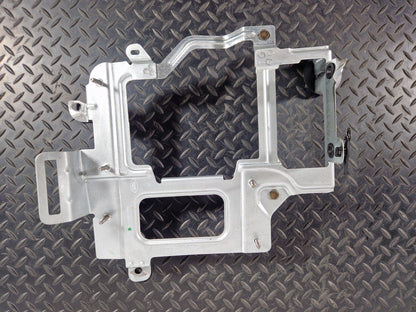 19-ON RANGE ROVER EVOQUE L551 BODY CONTROL MODULE BRACKET MOUNT M8D214D142BB