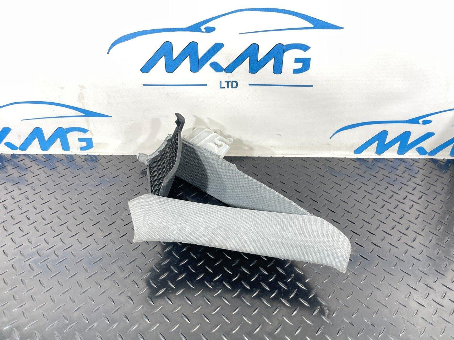 16-19 AUDI A4 B9 REAR LEFT PASSENGER SIDE C-PILLAR 8W5867287