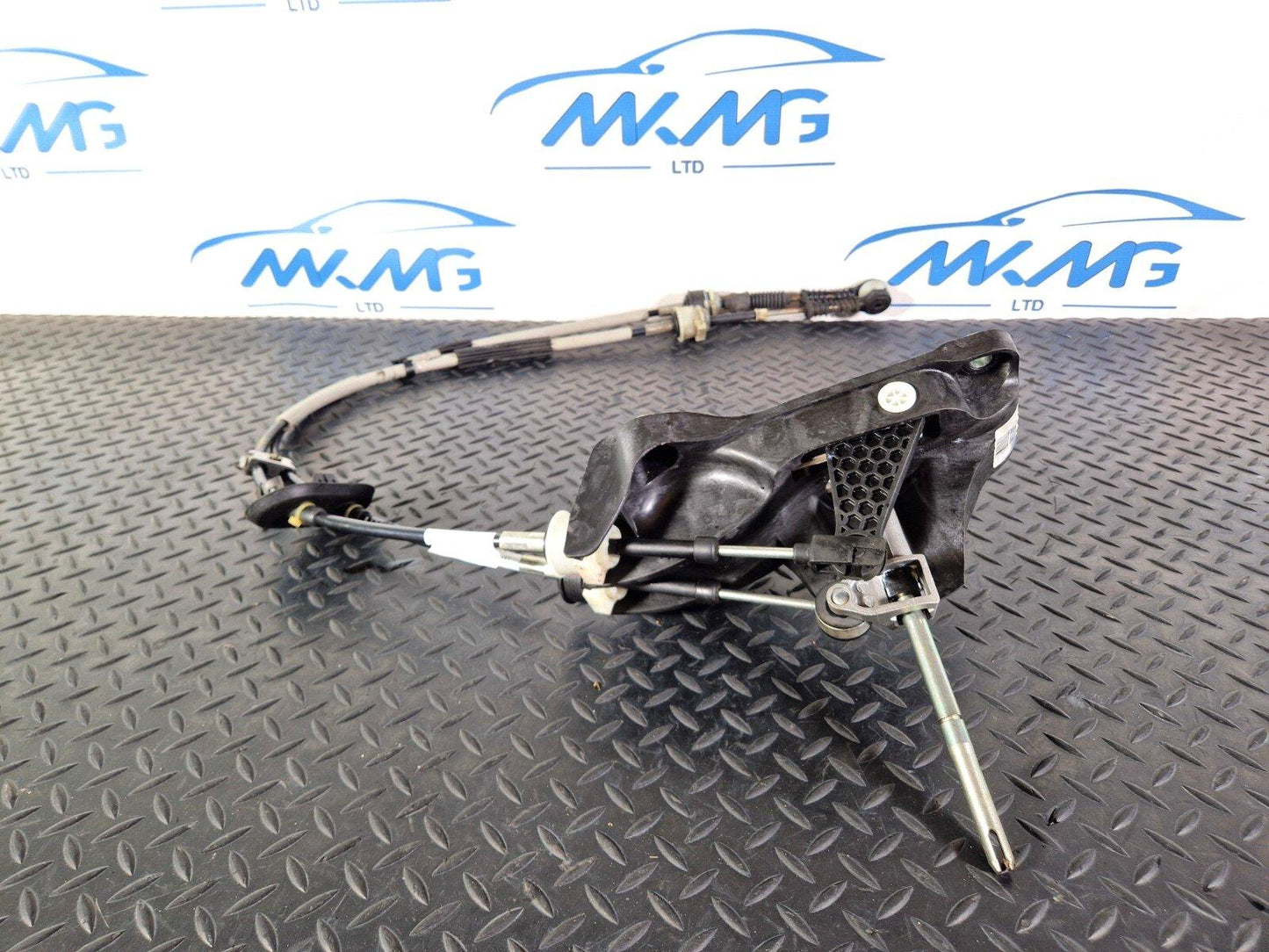 14-19 MERCEDES BENZ GLA X156 GEAR SELECTOR CABLE LINKAGE A1763600373
