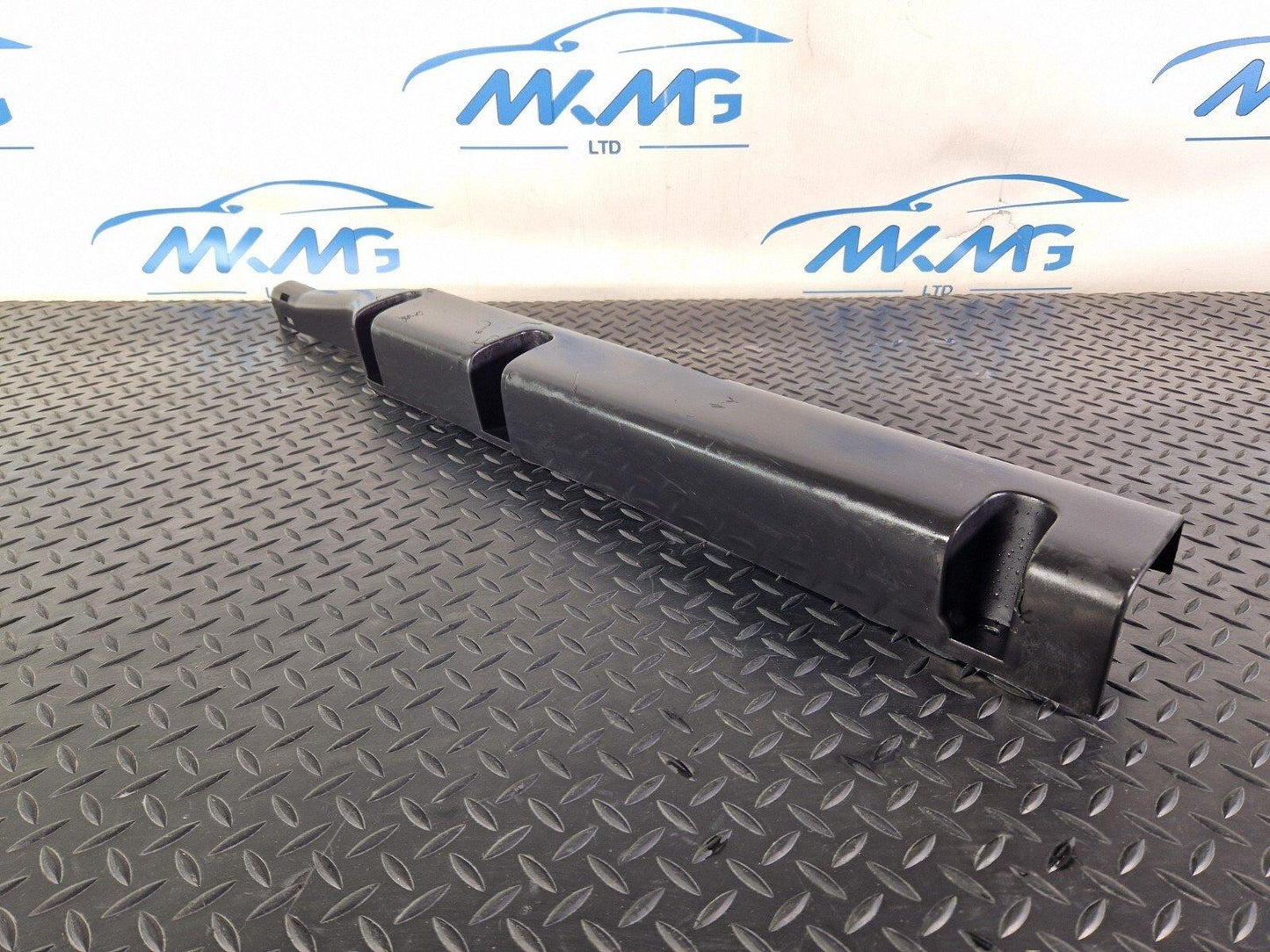 18ON MERCEDES BENZ SPRINTER W907 W910 SLIDING DOOR WIRING LOOM COVER A9068210789