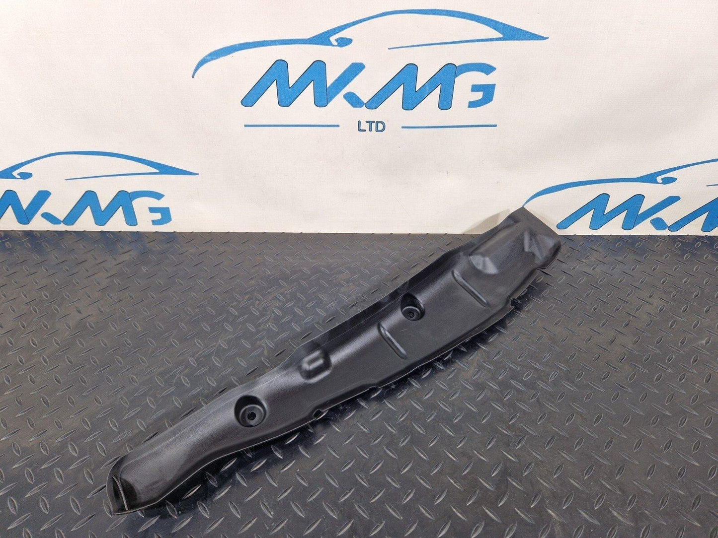 16-19 AUDI A4 AVANT B9 S-LINE FRONT RIGHT WING FILLER INSULATOR 8W0821112