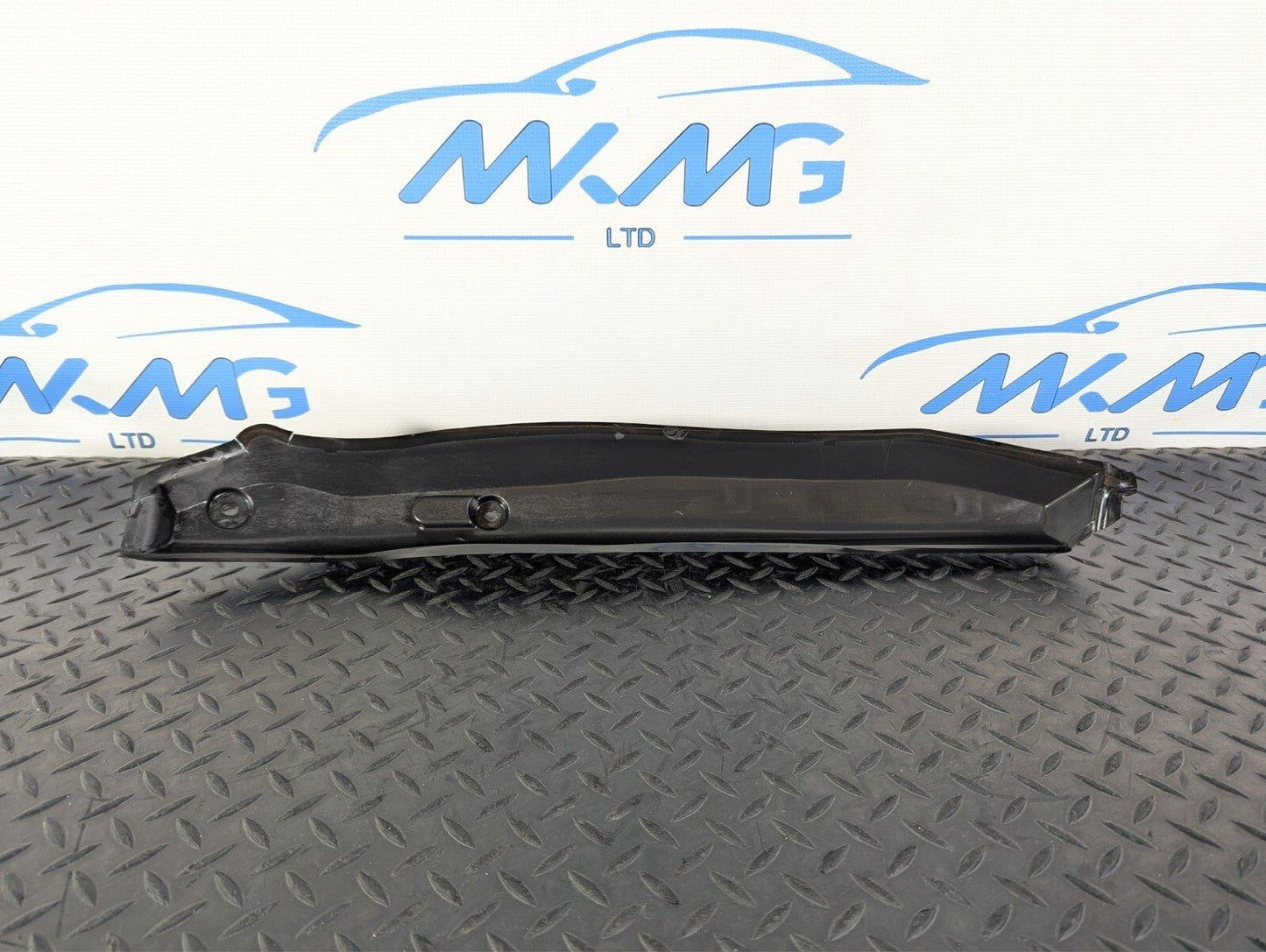 13-19 MERCEDES BENZ CLA W117 C117 FRONT RIGHT FENDER RUBBER SEAL A1178890225