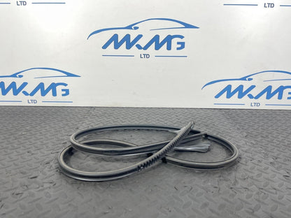 13-19 MERCEDES BENZ CLA C117 FRONT RIGHT DOOR SEAL RUBBER A1176730421